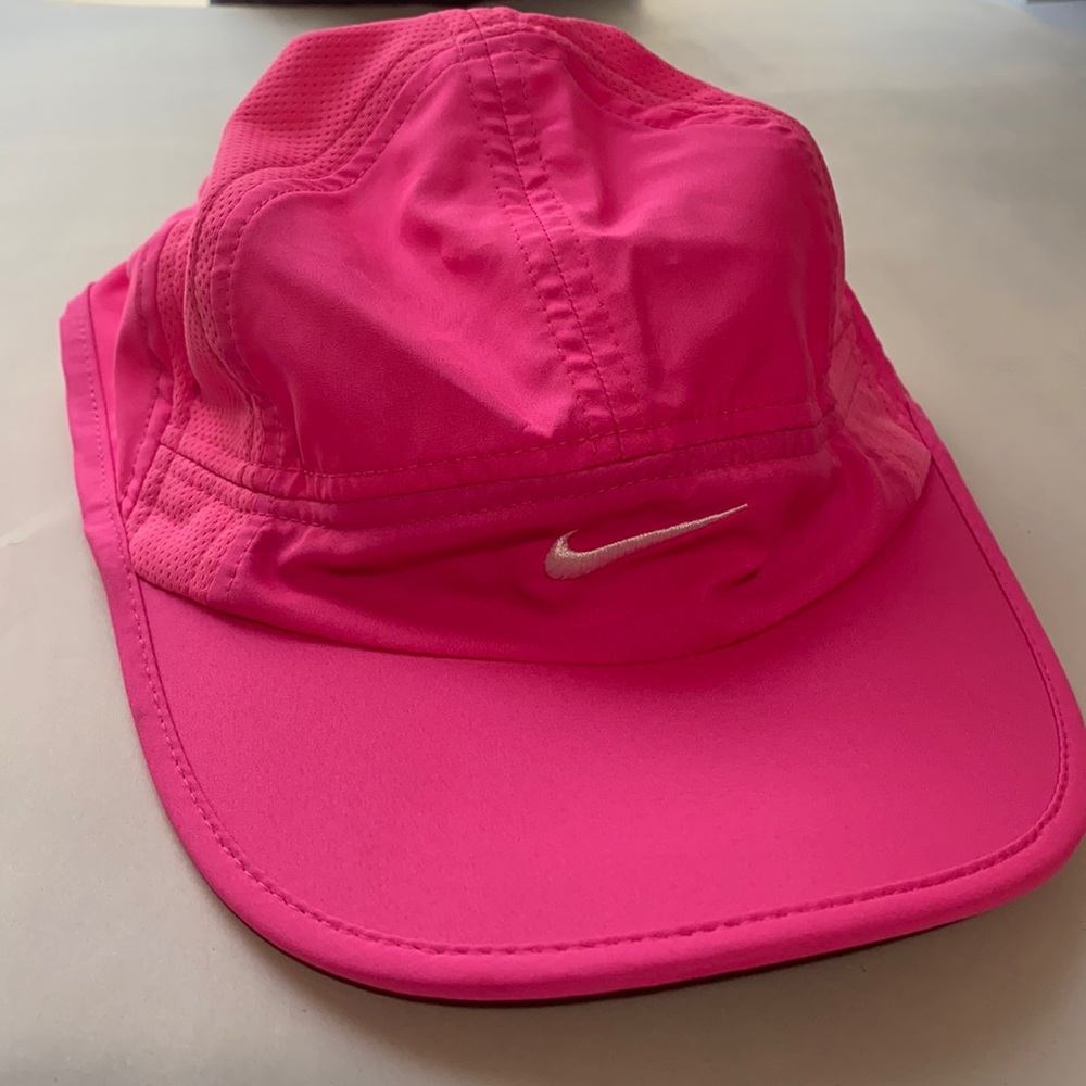 Nike Featherlight Dri-fit Hat
